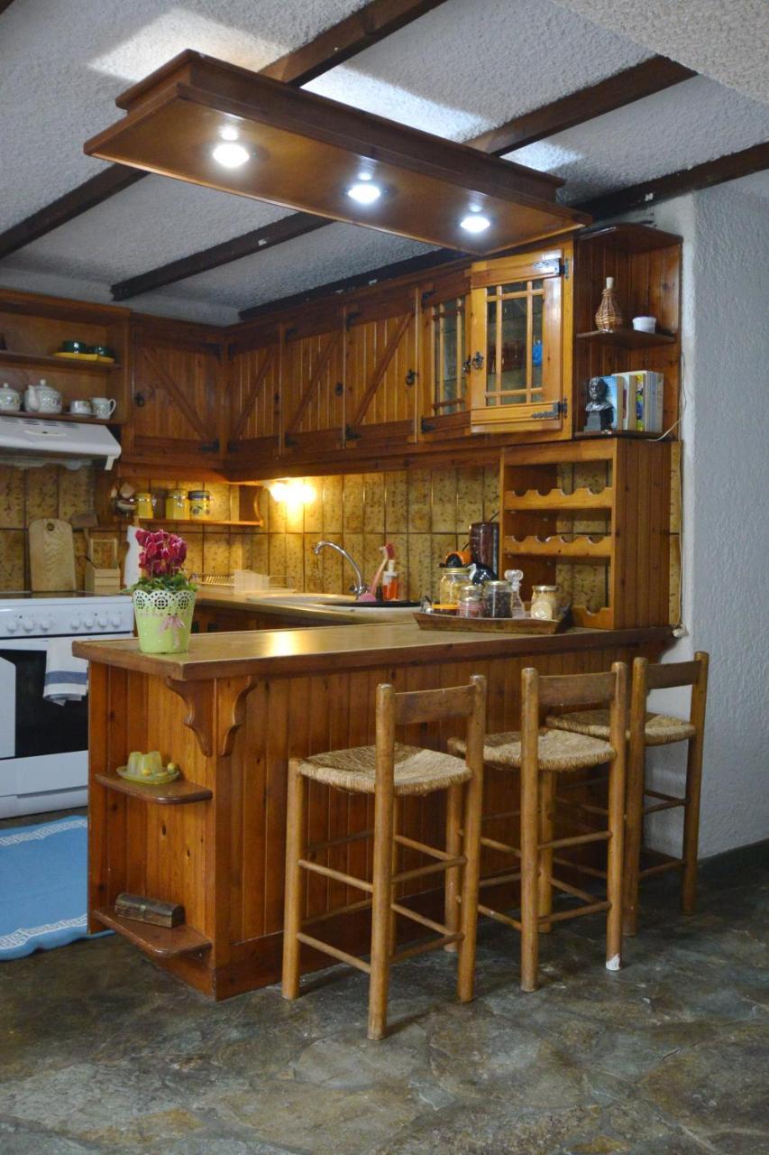 House With Big Garden Corinto